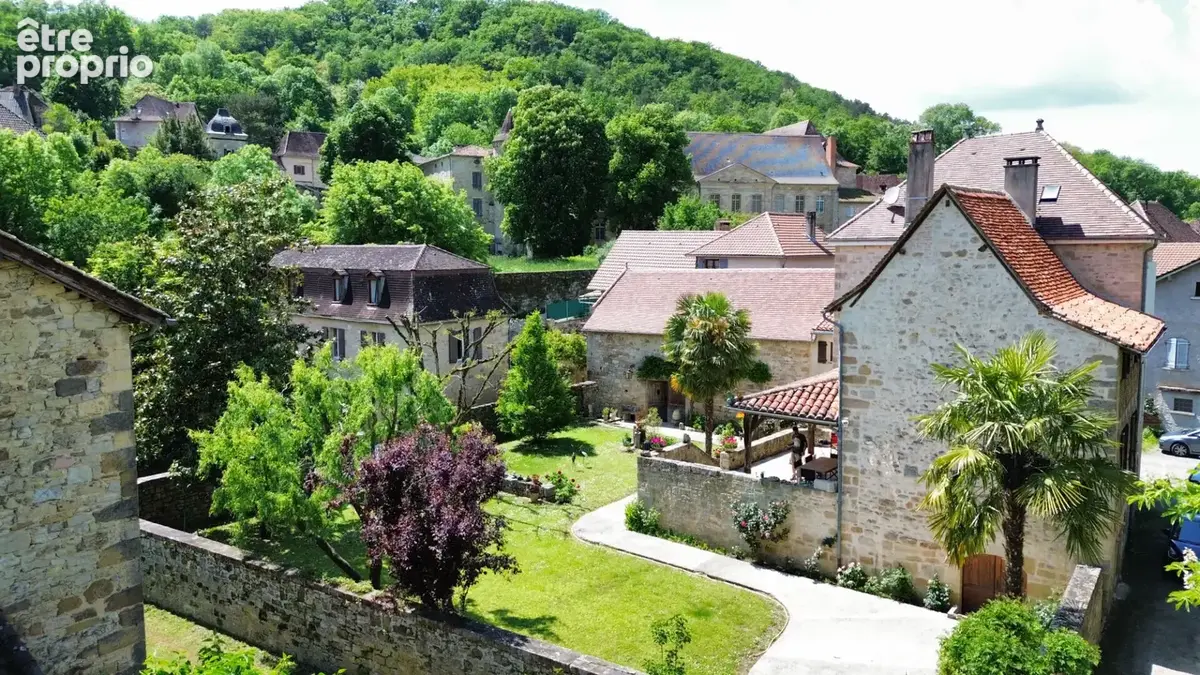 Ilôt rénové dans village médiéval - photo 20