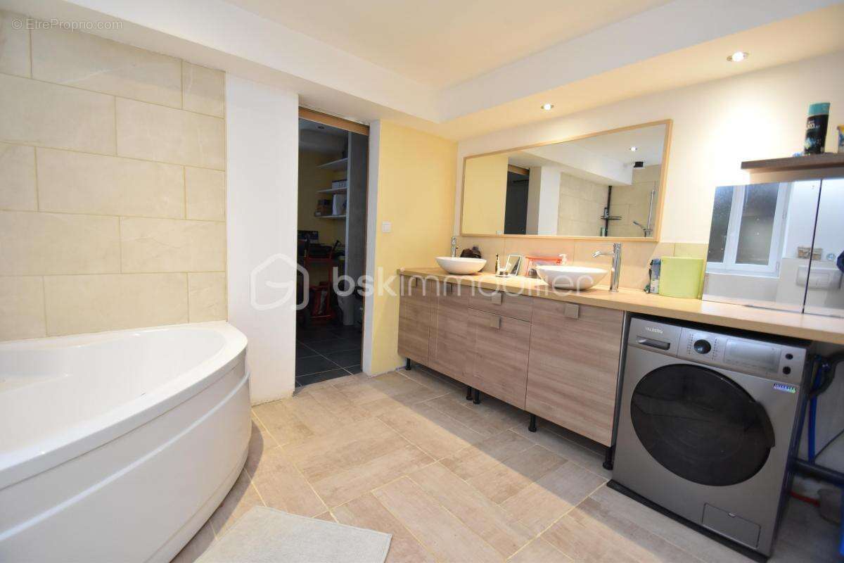 Maison à BOISVILLE-LA-SAINT-PERE