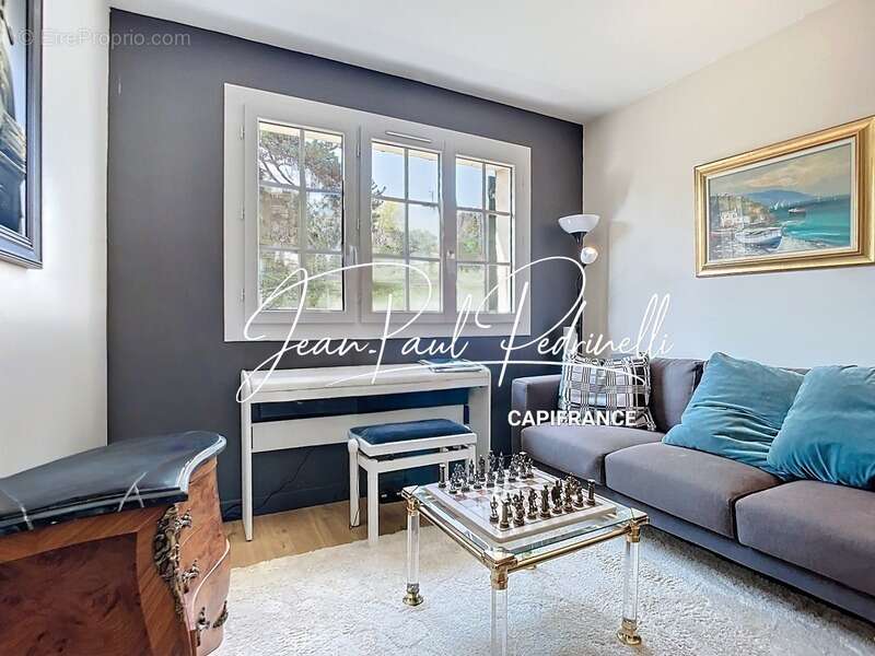 Maison à SAINT-GENIS-LAVAL