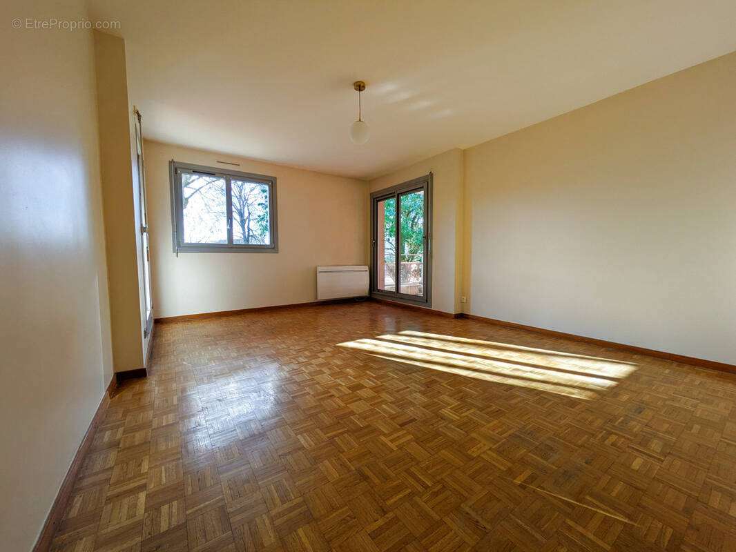 Appartement à PONT-SAINT-ESPRIT