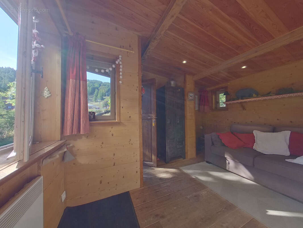 Appartement à LES THUILES