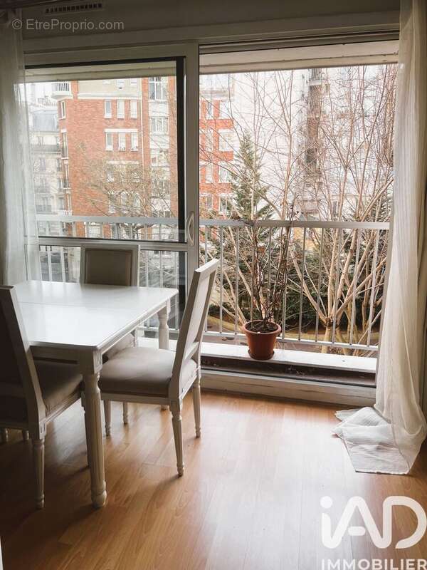 Photo 4 - Appartement à PARIS-18E