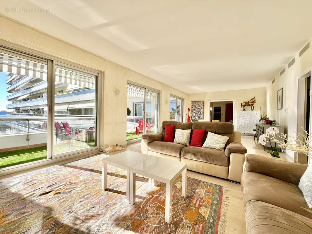 Appartement à MARSEILLE-8E