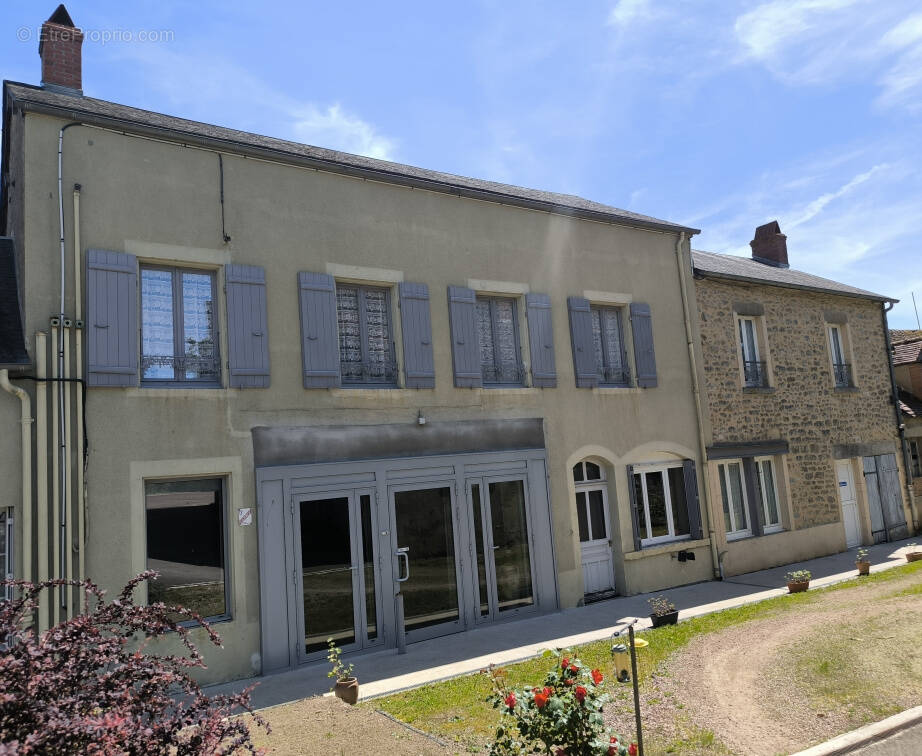 Maison à AUNAY-EN-BAZOIS