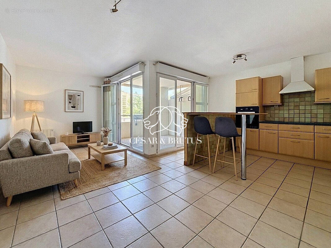 Appartement à PIERRE-BENITE