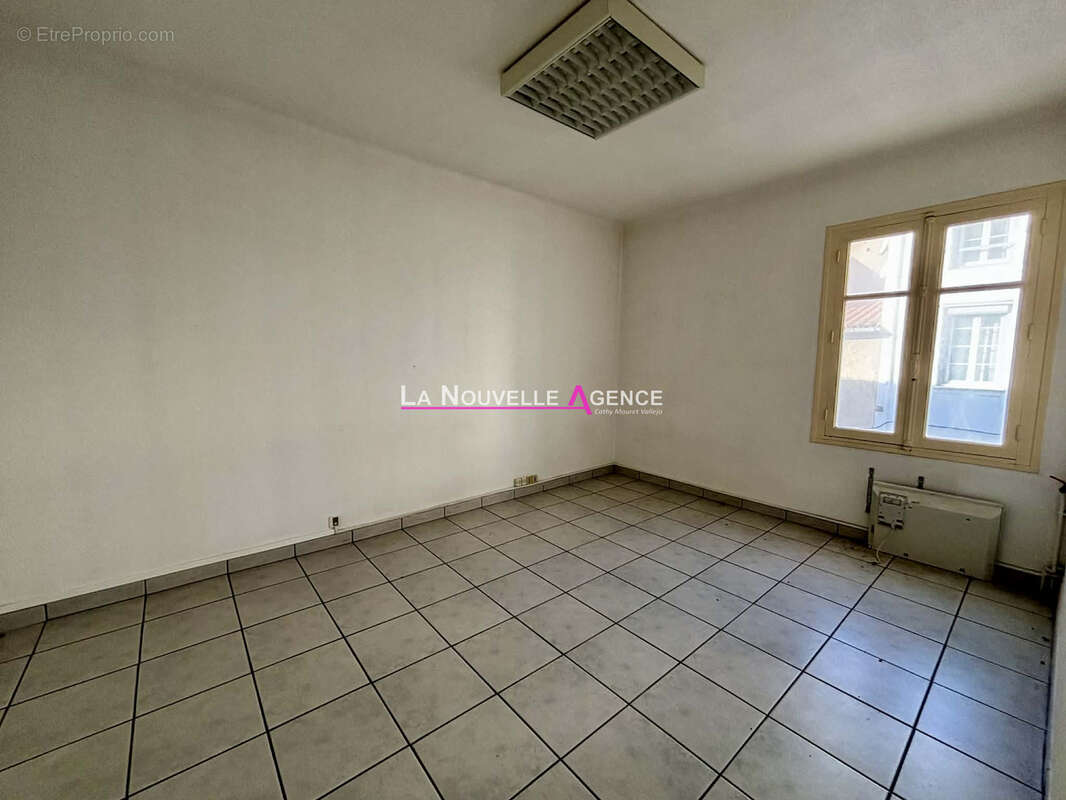 Grand ensemble immobilier au coeur du village - photo 8