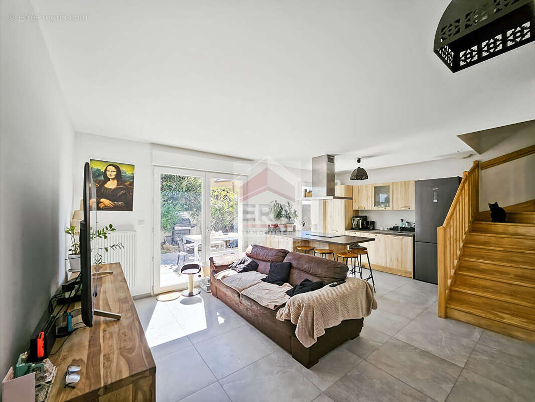 Maison à CHATEAUNEUF-LES-MARTIGUES