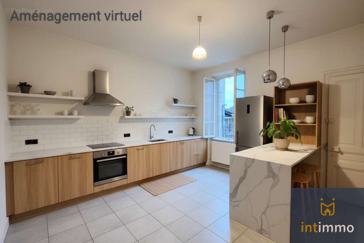 Maison à SAINT-CLAIR-DE-LA-TOUR