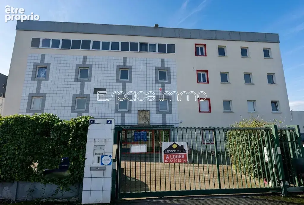 Investisseurs - immeuble de 77 logements - t1 avec parking - ascenseur - investisseur - 2070 m² - photo 1