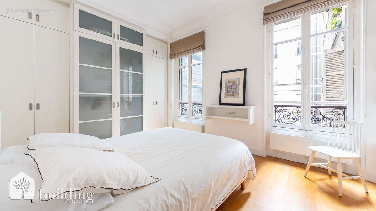 Appartement à PARIS-17E