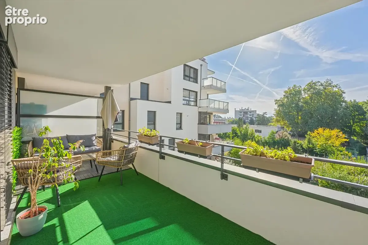 Centre ferney-voltaire, appartement 4 pieces 110m2 avec terrasse et deux garages fermes. - photo 3