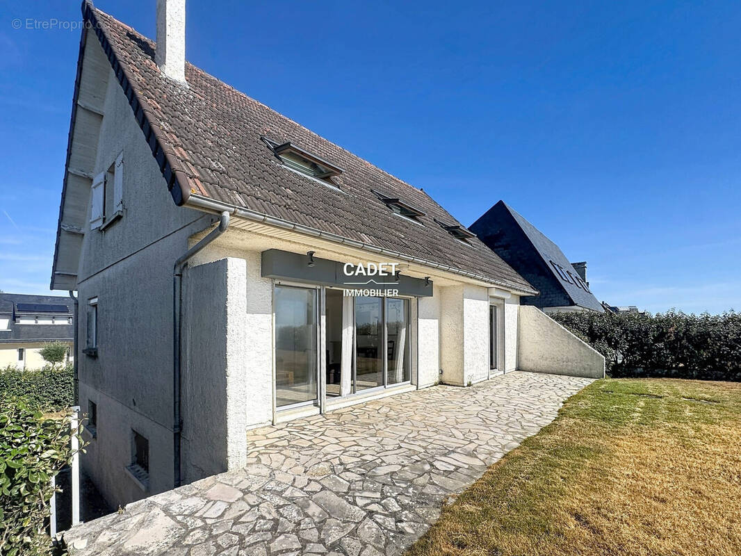 Maison à SAINT-PAIR-SUR-MER