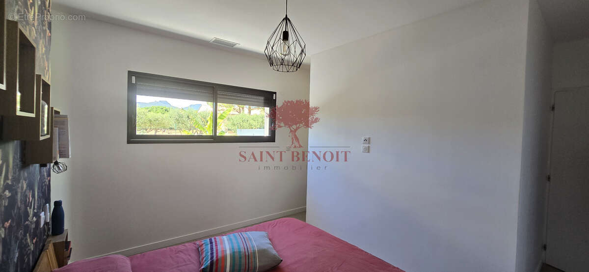 A VENDRE - A JONQUIERES - VILLA CONTEMPORAINE DE TYPE T3 de 129m2 avec garage,  jardin paysagé et piscine - photo 14