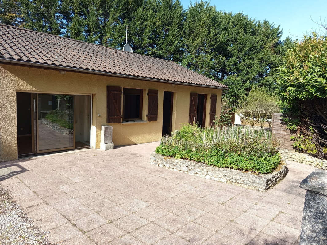 Maison à ANNESSE-ET-BEAULIEU