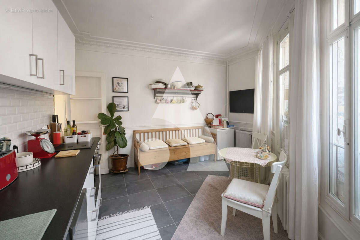 Bel appartement 2 pièces en pleine coeur de la ville - photo 5