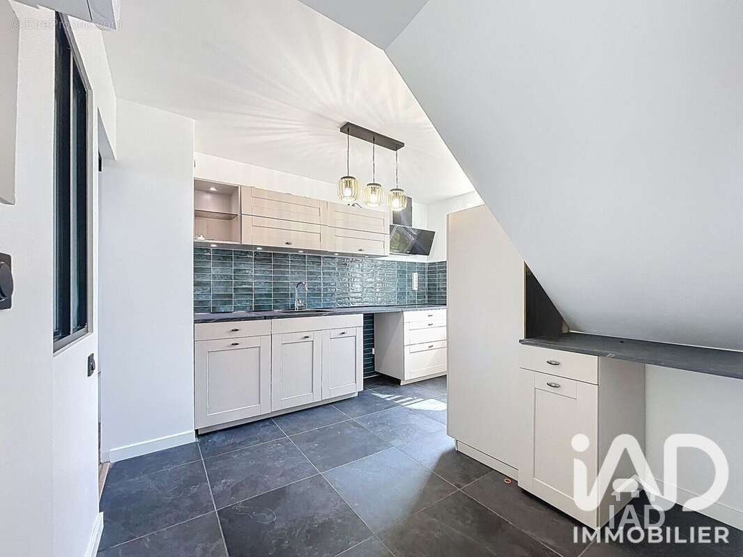 Appartement 80 m² à Voisins-Le-Bretonneux  - photo 5