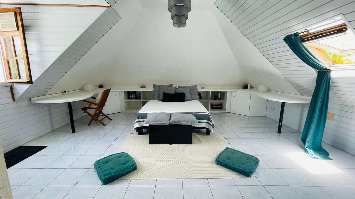 Maison à PETIT-BOURG