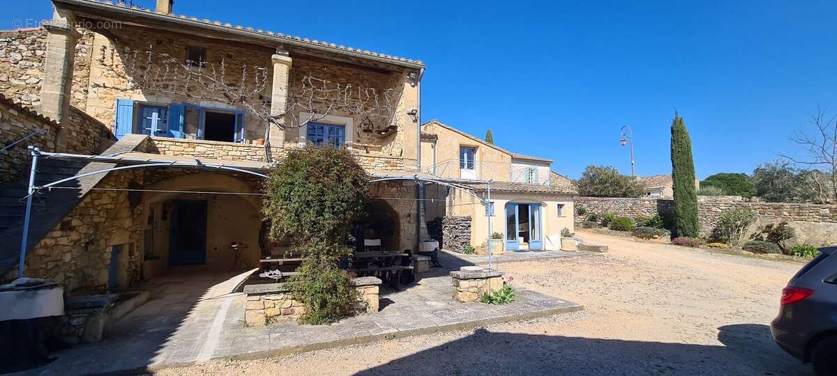 Maison à UZES