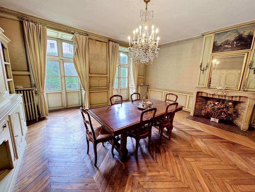 Maison à MONTLUCON