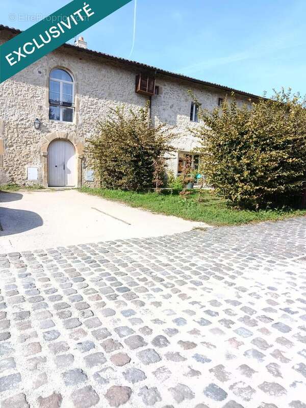 Photo 2 - Appartement à CHONAS-L'AMBALLAN