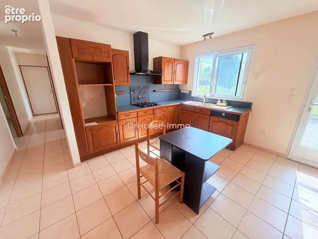 Maison 8 pièces 160 m² à vendre à Lesparre-Medoc (33340) - photo 2