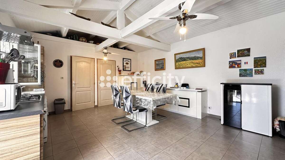 Maison à BOUQUET