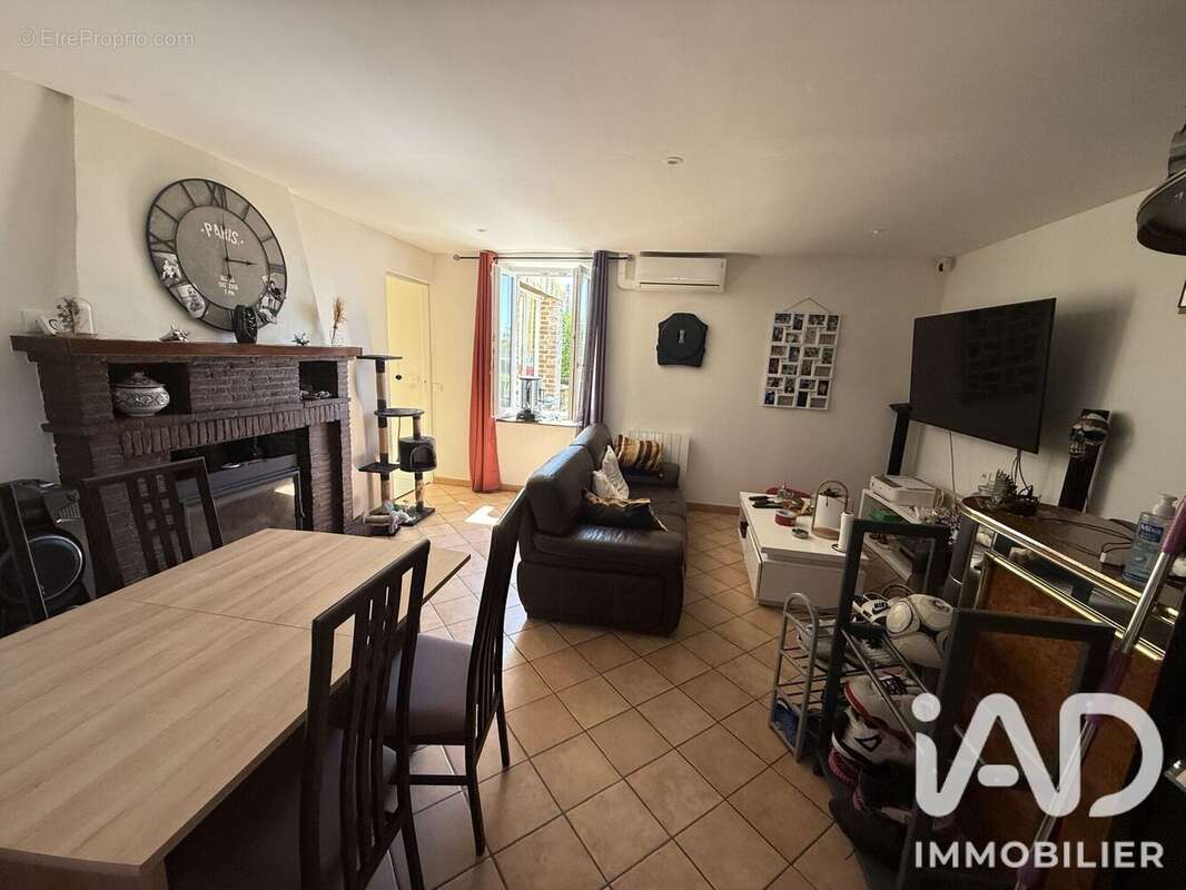 Maison 118 m² à Montceaux-Les-Provins  - photo 3
