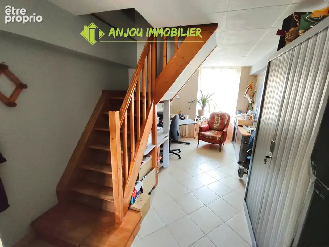Maison de campagne avec dépendances et terrain - photo 6