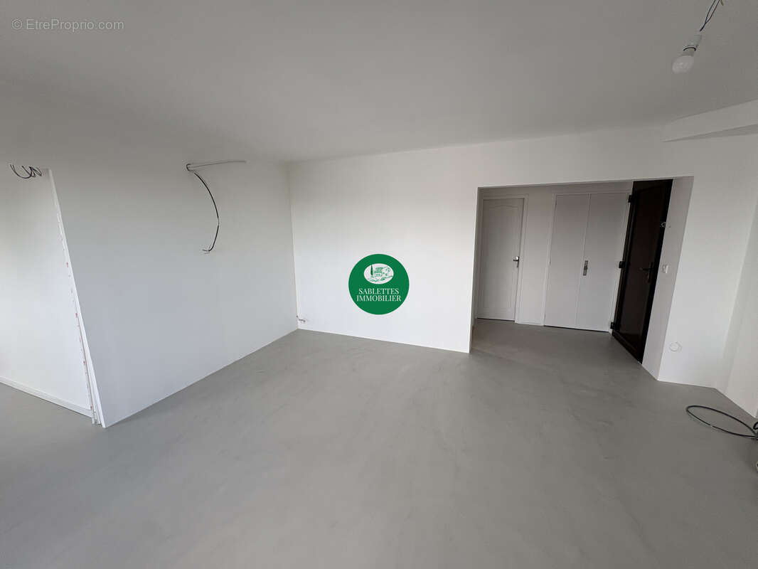 Appartement T4 à vendre Quartier Mar Vivo   La Seyne-sur-Mer (83) - photo 3