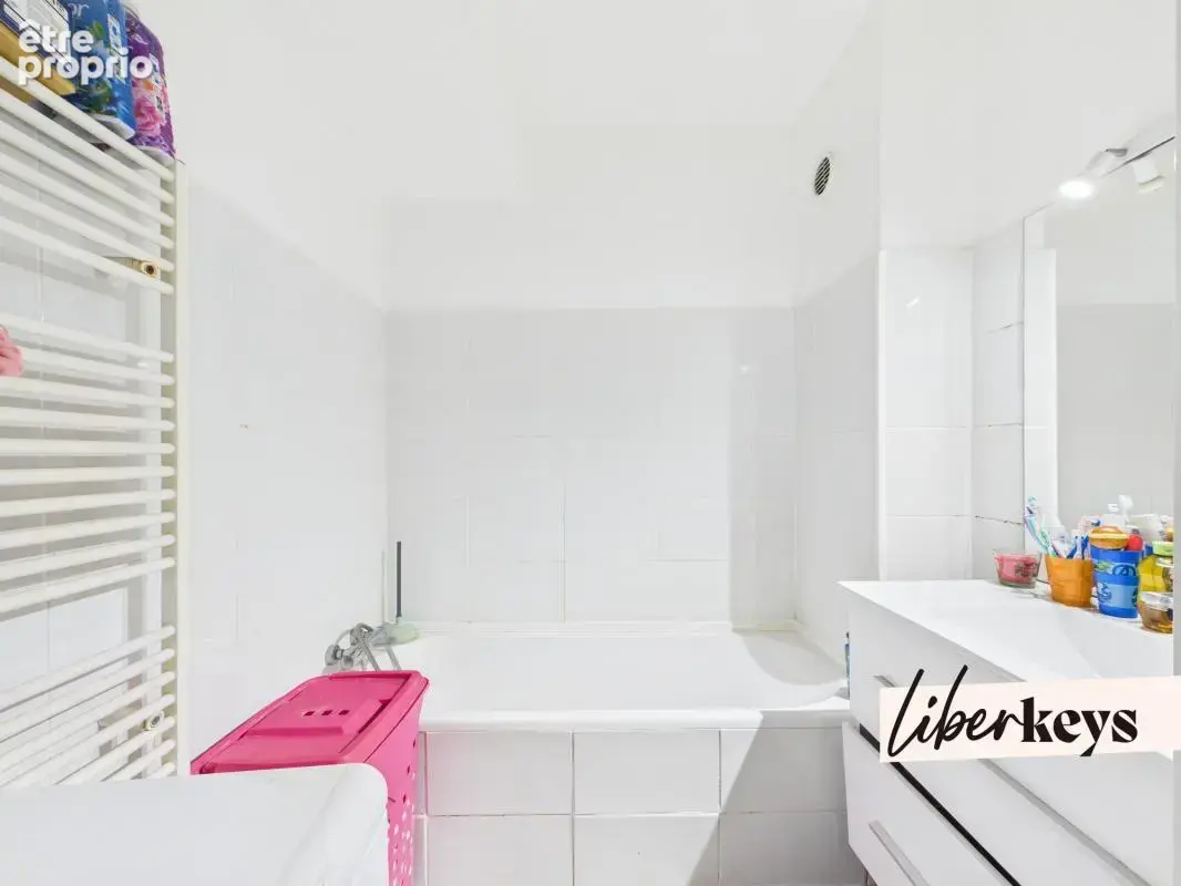 T3 Vendu Loué (65m²) avec Ascenseur et Bon DPE – Centre Draguignan - photo 7