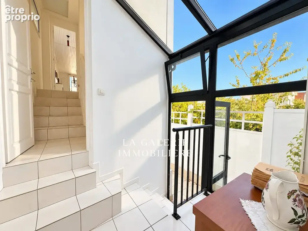 Maison 6 pièces 153 m² à vendre à Suresnes (92150) - photo 2