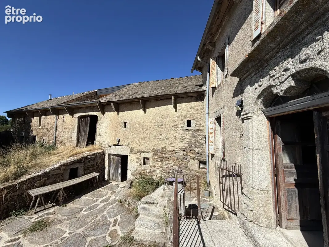 Corps de ferme - margeride - photo 6
