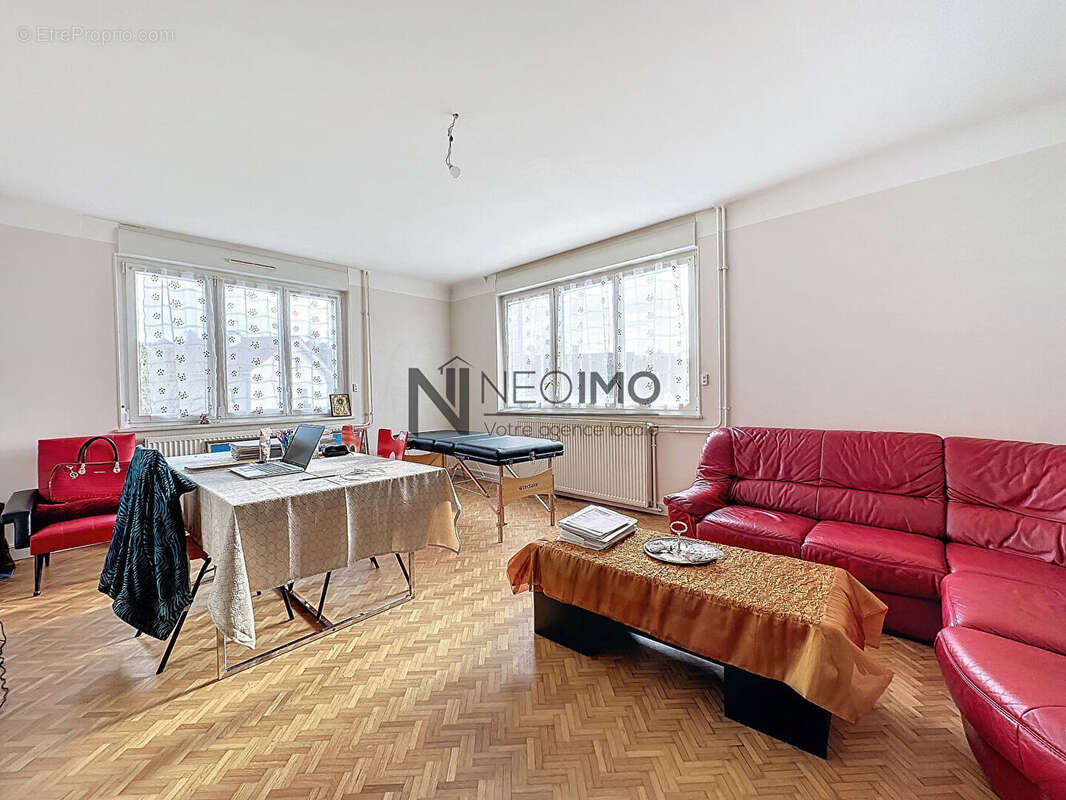 Appartement à NEUFCHATEAU
