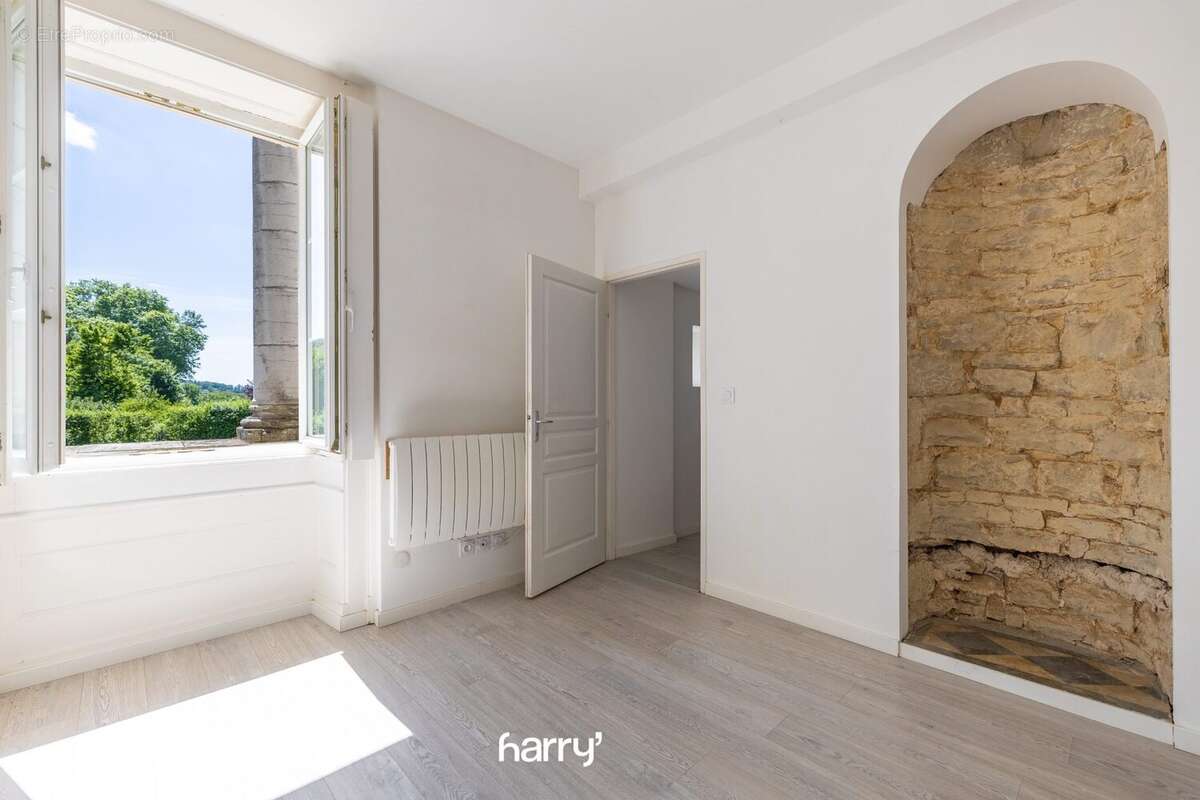 Appartement 84 m² à Geneuille  - photo 2