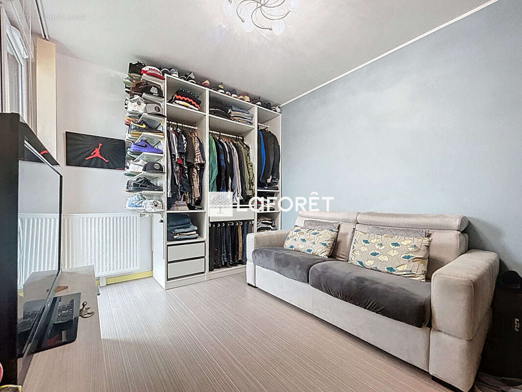 Maison à VERT-SAINT-DENIS