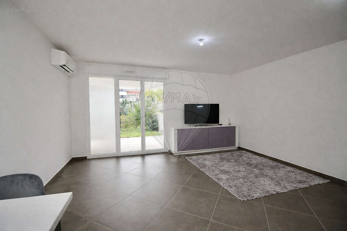 Appartement à VILLENEUVE-LOUBET