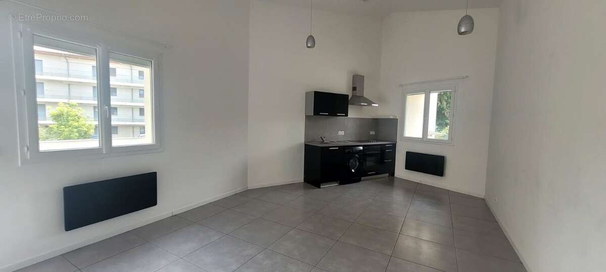 Appartement à SAINT-PAUL-TROIS-CHATEAUX