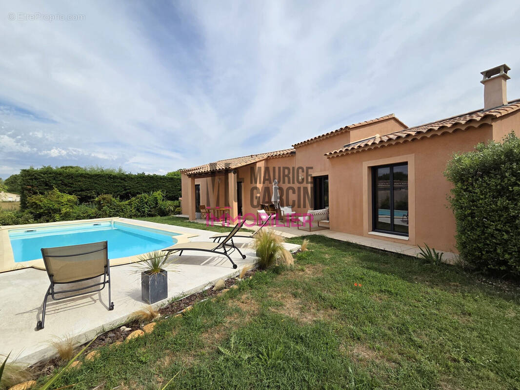 Maison à L'ISLE-SUR-LA-SORGUE