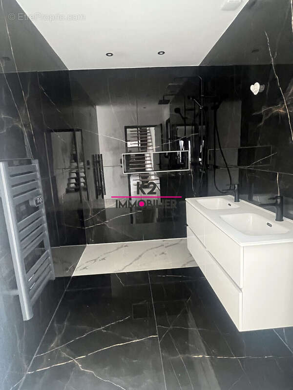 Maison à MALATAVERNE