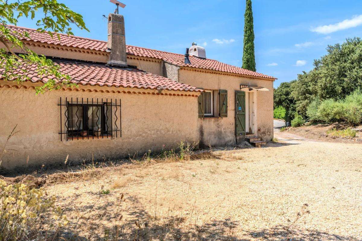 Maison à LE CASTELLET