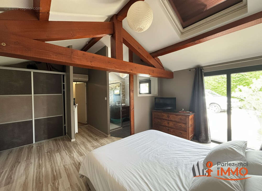 Maison 130 m² à Montbrison  - photo 8