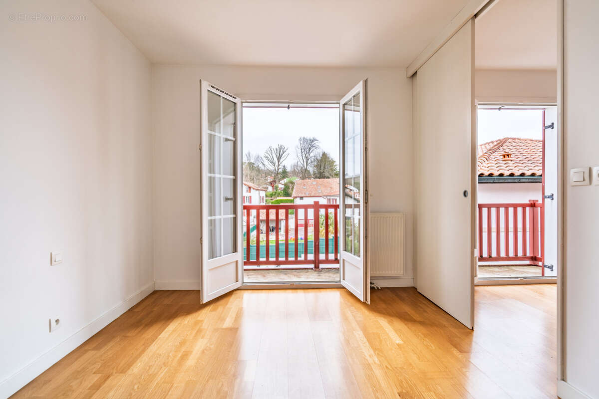 Appartement à URRUGNE