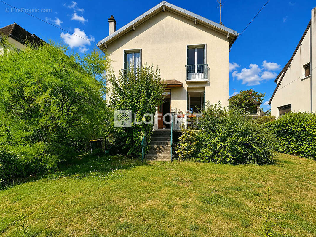 Chatou limite Le Vésinet -  Maison familiale 5 chambres avec jardin, sous-sol total et proche gare Vésinet-Le Pecq - photo 16