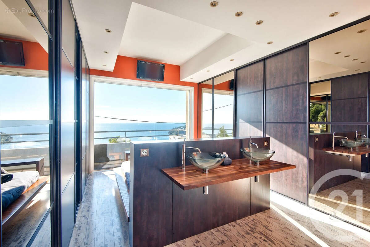 Appartement à VILLEFRANCHE-SUR-MER