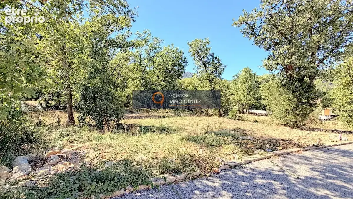 Photo Terrain à Sollies-Toucas au prix de 249 000€
