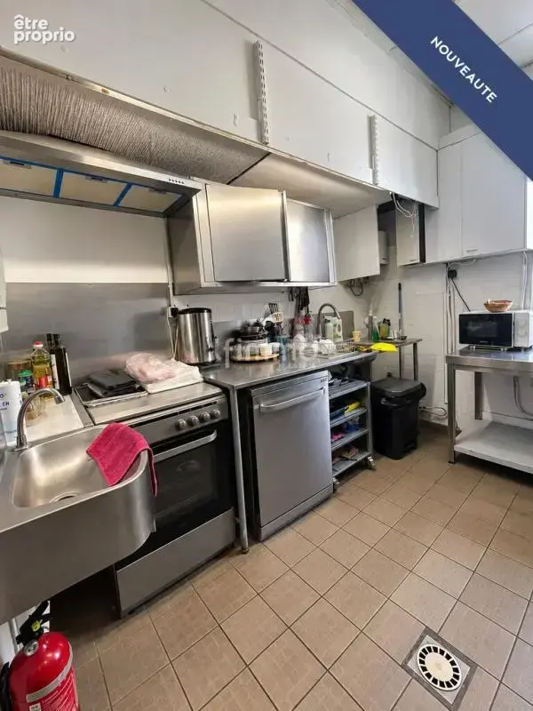 Fond de commerce avec belle visibilité et terrasse de 18 M² - photo 7
