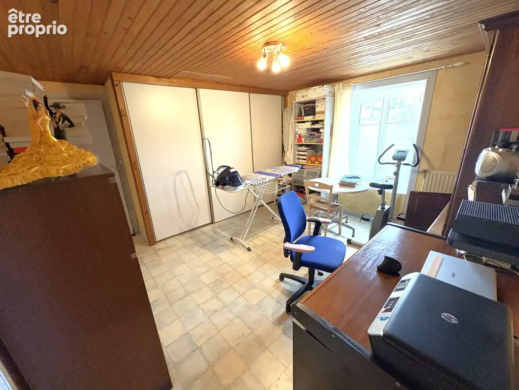 Pleine campagne - Maison avec dépendances sur 2947m2 de terrain plat - photo 10