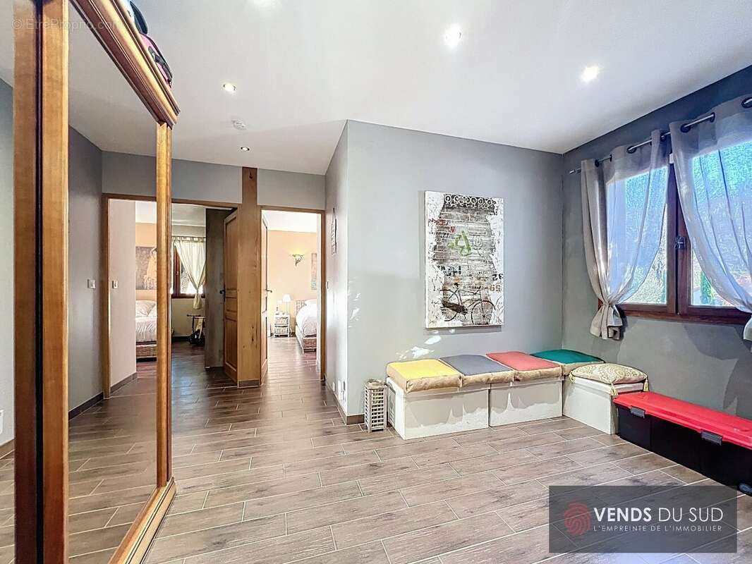 Maison à COLOMBIERES-SUR-ORB