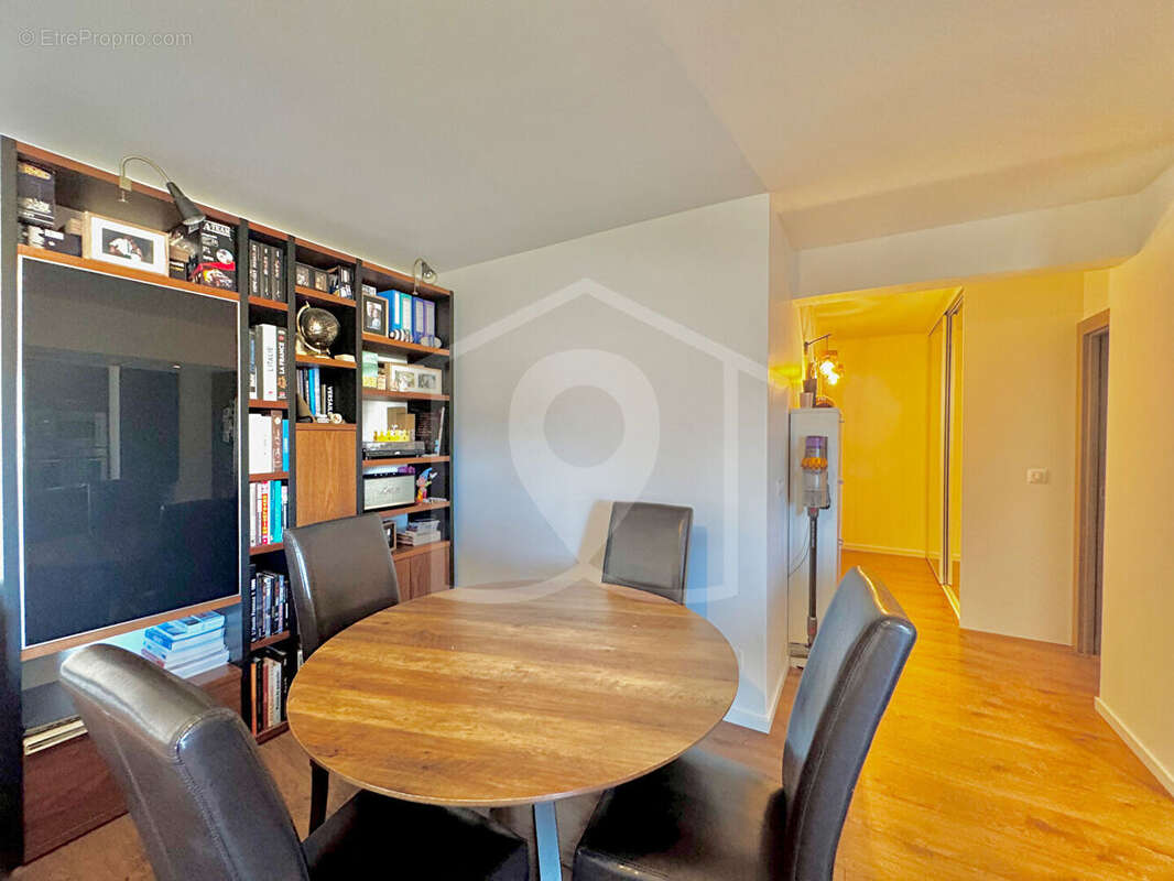 Appartement à VALLAURIS