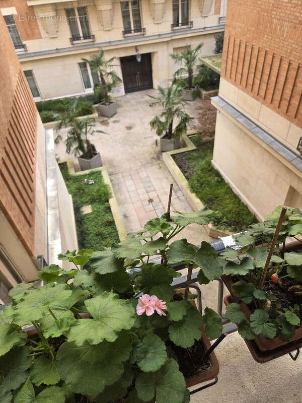 Appartement à PARIS-15E